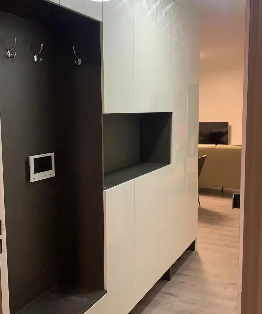 Projet à Paris de l'entrée mz furniture sur mesure 2023