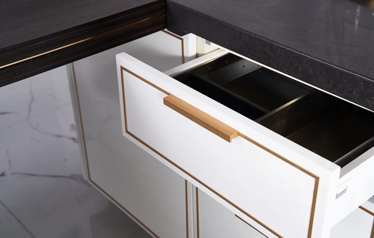 cuisine light luxury detail